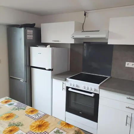 Townhouse - Entire Semesterbostad Prinquiau